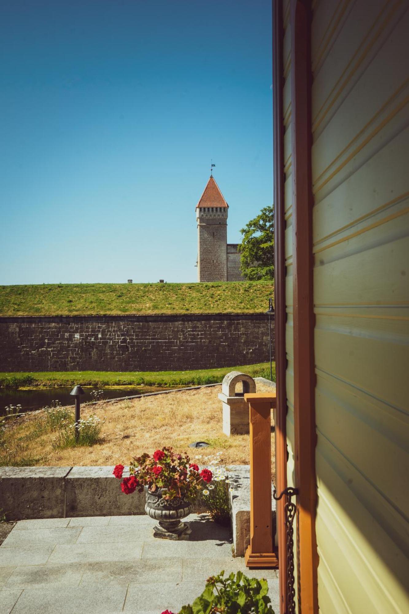 Ekesparre Boutique Hotel Kuressaare Eksteriør billede